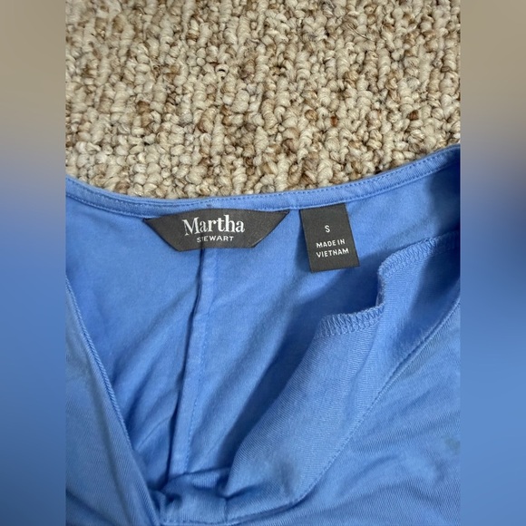 Martha Stewart Sky Blue detailed neck Blouse size S New without tag - Picture 2 of 6
